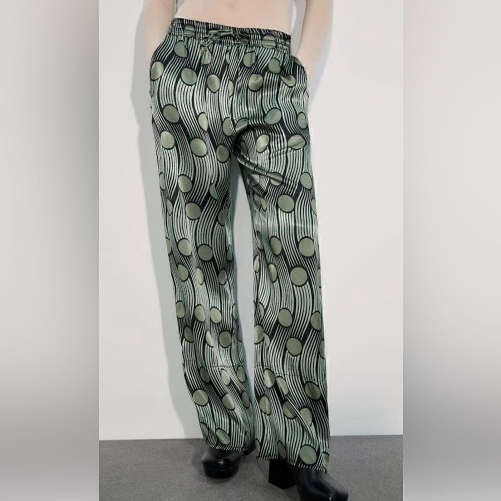 Zara Green & Black Printed Pants(Size Medium)